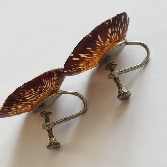 Vintage seashell screwback earrings sea shell silver tone ocean beach co… - Picture 8 of 10